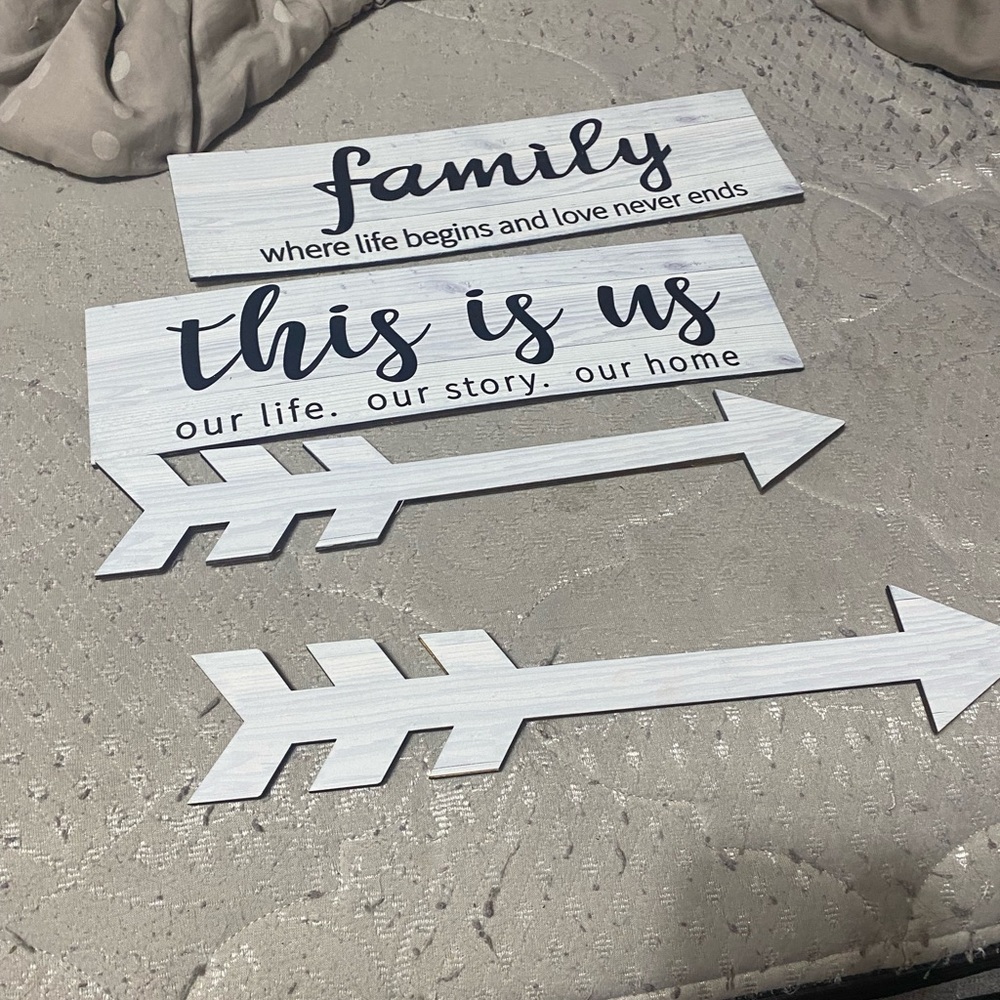 White and Black Family‎ Wall Decor Set